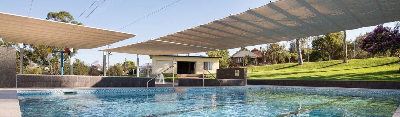 What Color Makes Pool Look Bigger? Discover the Most Effective Shades Now!