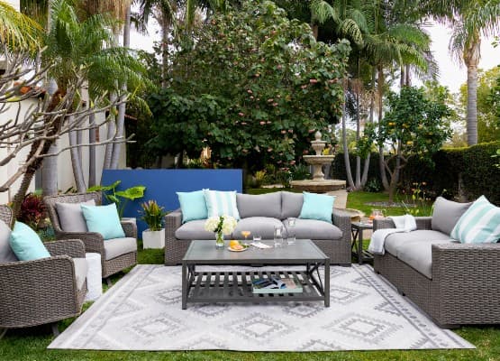 how-to-clean-bird-poop-off-patio-furniture-ultimate-guide